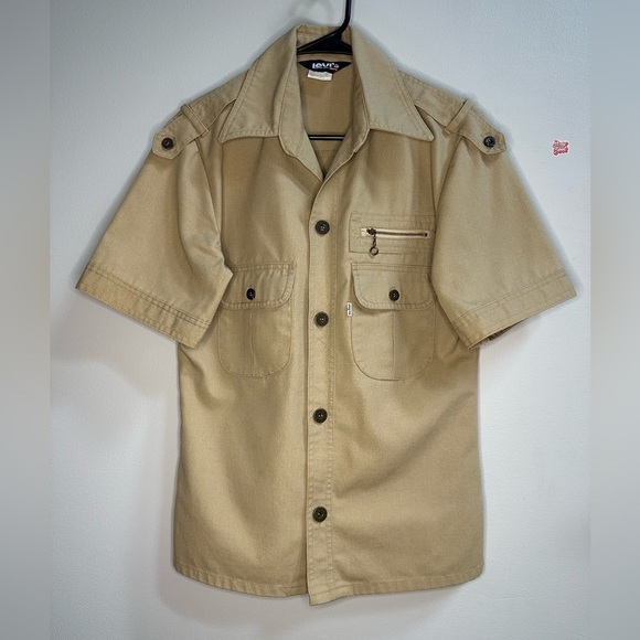 Vintage 1970s Levi’s For Men Safari/Utility Khaki Button Up Short Sleeve Shirt - Picture 2 of 11
